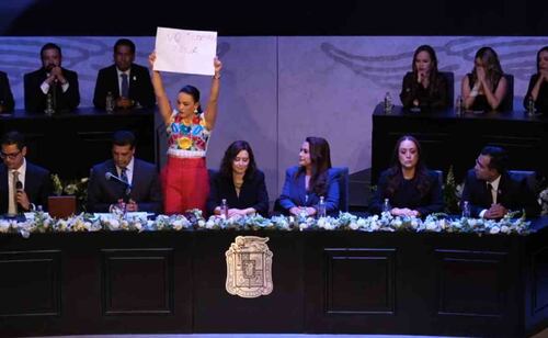 Protesta de regidora en Aguascalientes por Isabel Díaz Ayuso al recibir las llaves del estado el miércoles 6 de mayo de 2026/ Captura de pantalla