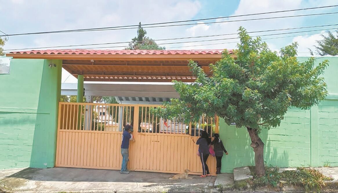 Si los desperfectos de la primaria se arreglan, 30% de la comunidad estudiantil podría regresar la próxima semana. Foto: EMILIO FERNÁNDEZ. EL UNIVERSAL
