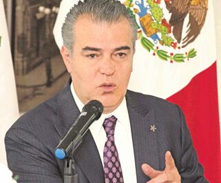 Acuerdan gobierno e IP eliminar el insourcing
