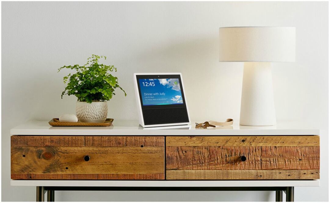 Disponible a la venta en Estados Unidos a partir del 28 de junio por unos 230 dólares, este sistema permitirá mantener conferencias de vídeo con otros propietarios de Echo Show