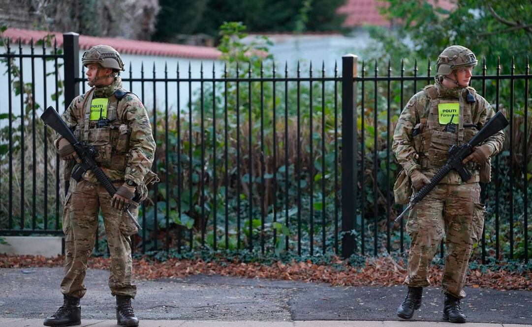 En Dinamarca, la policía detuvo el miércoles a tres ciudadanos suecos tras dos explosiones ocurridas a primera hora de la mañana cerca de la embajada israelí en Copenhague. Foto: EFE