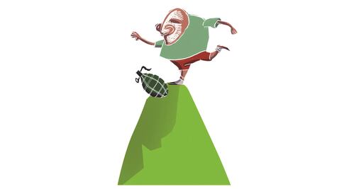 Y mientras, Cuauhtémoc Blanco juega squash en Plaza Loreto