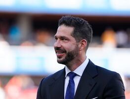 Querétaro se queda sin director técnico; parte caminos con el mexicano Benjamín Mora