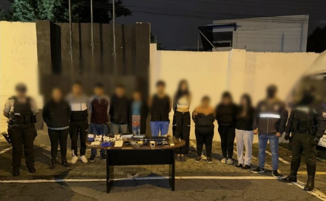 Detenidos durante operativos simultáneos en Ecuador, presuntamente vinculados a la banda Los Lobos. Foto: @PoliciaEcuador.