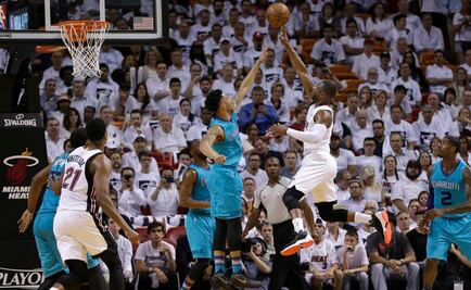 Wade encamina triunfo del Heat