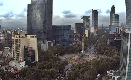 Campesinos marchan del Ángel al Zócalo