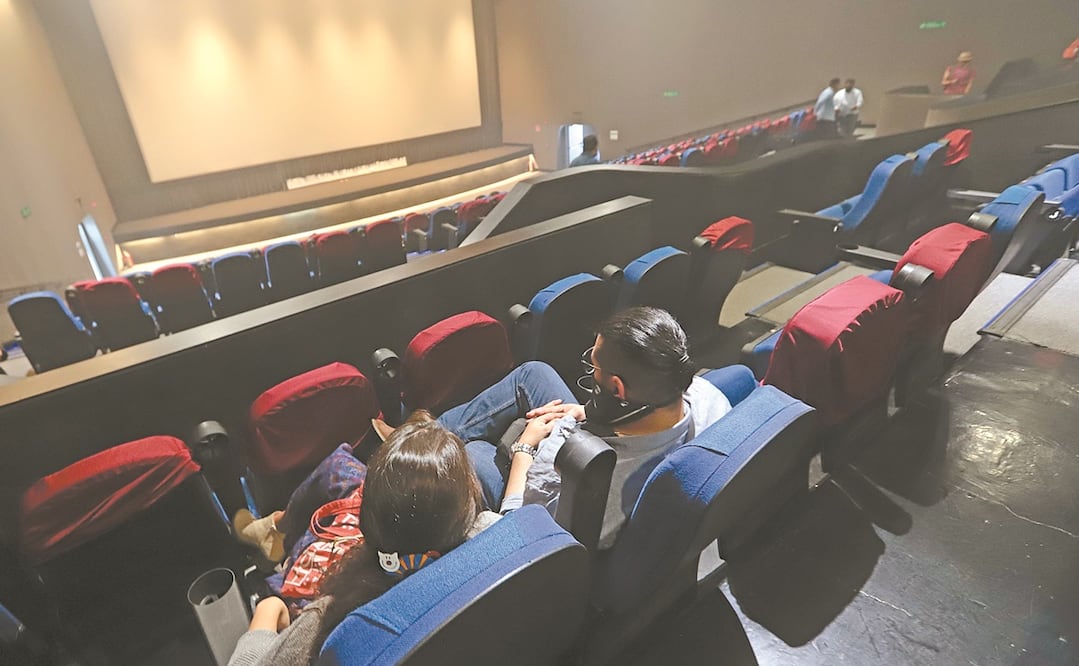 Sólo está permitido ocupar el 20% del aforo en las salas de cine. FOTOS: BERENICE FREGOSO, JANET MÉRIDA Y SUGHEY BAÑOS. EL UNIVERSAL