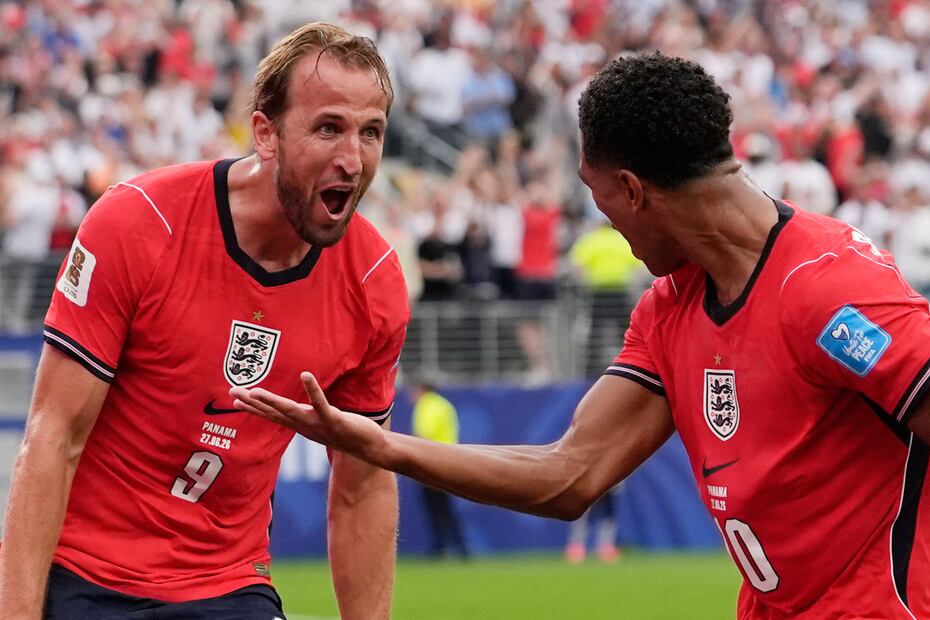 Harry Kane y Jude Bellingham en festejo de gol con la selección de Inglaterra, durante la Fase de Grupos del Mundial de 2026 - Foto: AP