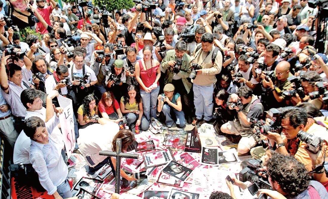 Reporteros se manifestaron enfrente de la Segob el pasado 7 de agosto para pedir más protección a su gremio (LUIS CORTÉS. EL UNIVERSAL)