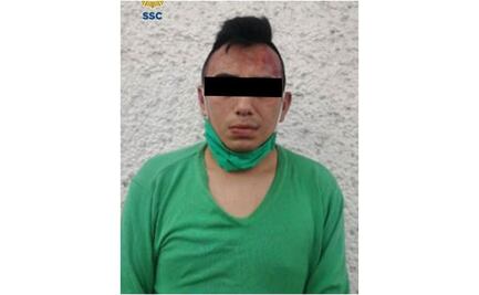 Policías rescatan a ladrón que era golpeado en Iztacalco 