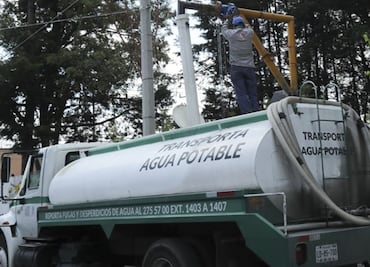 Gobierno capitalino suministra agua a las alcaldía con pipas tras falla en el Cutzamala