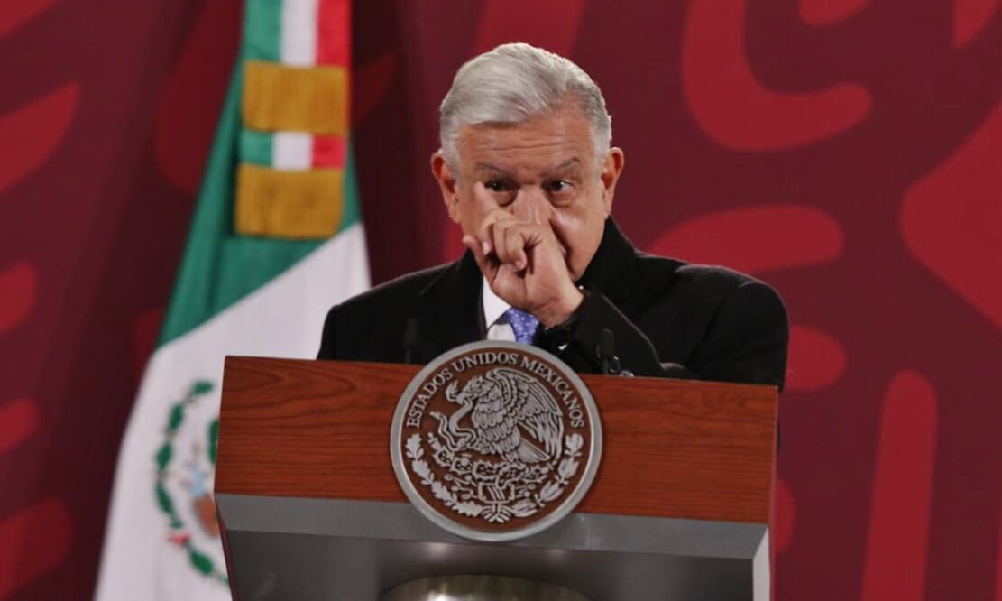 El presidente López Obrador manifestó que la oposición se puede quedar con el INE y tratar de dominar desde ahí, pero les advirtió: “nada más les falta algo: les falta pueblo”. Foto: Carlos Mejía