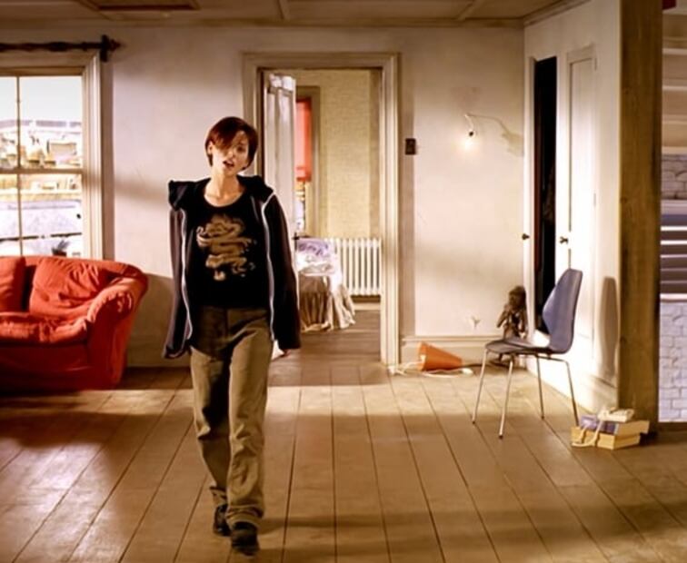 Natalia Imbruglia se negó a usar vestido en el video de "Torn" por su cuerpo "dismórfico e "inseguro"