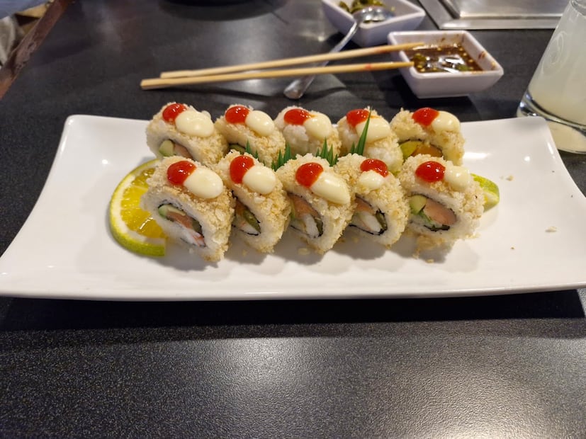 Si tus abuelos les gusta la comida japonesa, este restaurante cuenta con una variedad de platillos. Foto: Usuario de Google Marilu alvarez