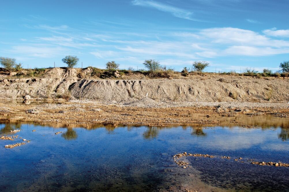 La deforestación y extracción de materiales pétreos han alterado el caudal del río San Rodrigo. Expertos afirman que las afectaciones comenzaron en 1930, cuando una empresa comenzó a sacar piedra del lugar. (FRANCISCO RODRÍGUEZ. EL)