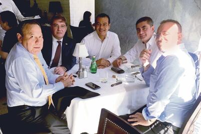 Grupos buscan reposicionar al sol azteca