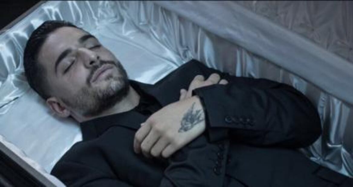 Circula foto de Maluma dentro de un ataúd 