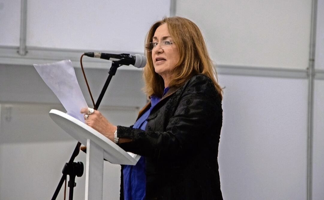 Beltrán leyó su discurso en la Feria del Libro de Monterrey. Foto: Jorge Váldes