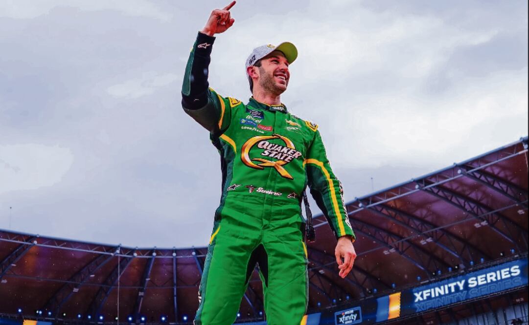 Suárez ya estaría en pláticas con otros equipos. Foto: Especial