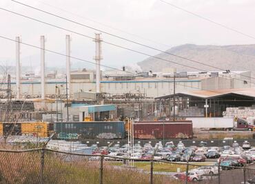 Llegada de empresas a México por nearshoring seguirá en 2024 y 2025, pero preocupa suministro eléctrico: BBVA y AMPIP