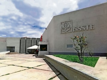 Adjudican de manera directa mil 971 contratos