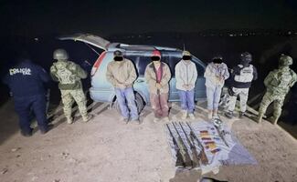 Operativo de fuerzas federales en Cuautepec, Hidalgo, deja 4 sujetos detenidos; decomisan armas largas, cartuchos y un vehículo