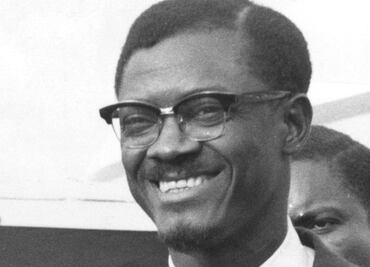 La trágica historia de Patrice Lumumba, el líder congolés asesinado del que solo quedó un diente de oro