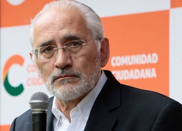 Expresidente Carlos Mesa pide a México que Evo Morales no haga política