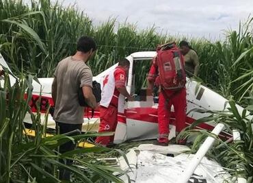 Se desploma avioneta fumigadora en campo agrícola de Culiacán; piloto sobrevive