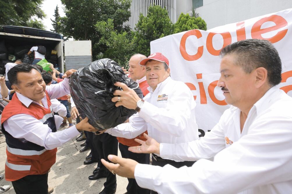 Ayuda para reconstrucción. El Sindicato Nacional de Trabajadores de la Educación halló 996 viviendas con daños menores; 687 severos y 205 son pérdida total. (SNTE)