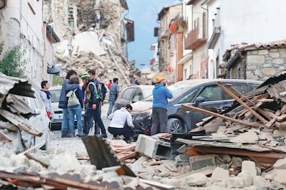 Sismo desaparece comunidad en Italia