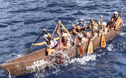 Quintana Roo honra a la diosa Ixchel con Travesía Sagrada Maya; cientos de personas reman y reviven un ritual ancestral