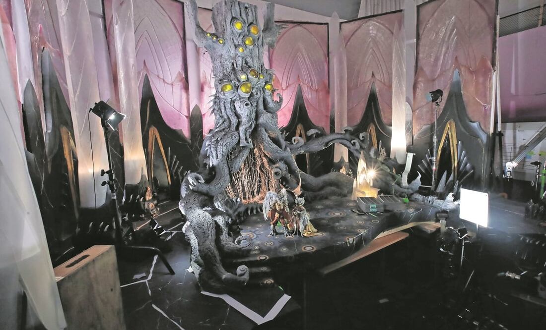 La continuación de la serie Frankelda, sobre una escritora fantasma de más de 150 años, se está desarrollando actualmente bajo la técnica de stop motion en un estudio mexicano. Foto: Fernanda Rojas / EL UNIVERSAL