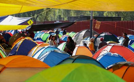 CNTE mantiene bloqueo en San Lázaro; permiten acceso a diputados y empleados