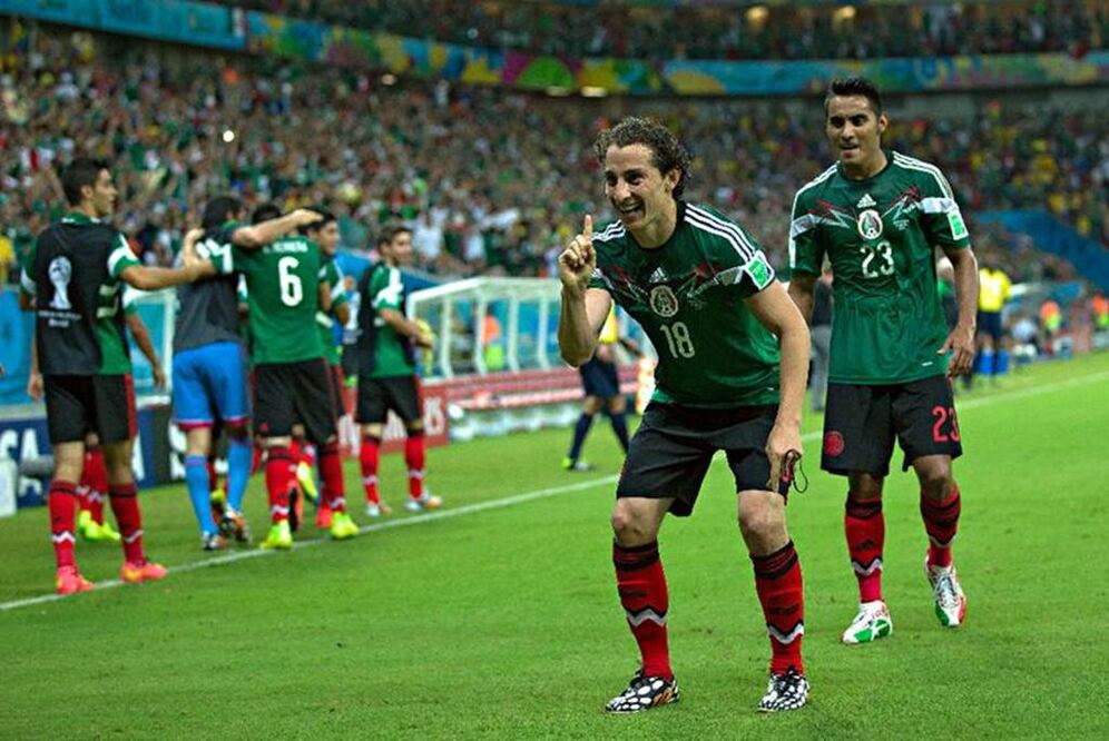Guardado celebra 10 años como futbolista profesional 