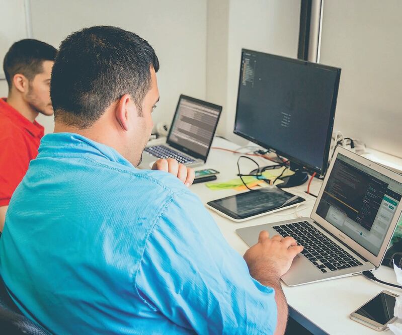 Interés de mercado mexicano. Bnext registra más de 175 mil solicitudes en línea de usuarios que quieren probar la nueva tarjeta, informó la empresa. Foto: ARCHIVO EL UNIVERSAL