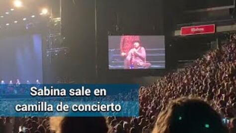 Joaquín Sabina cae del escenario el día de su cumpleaños