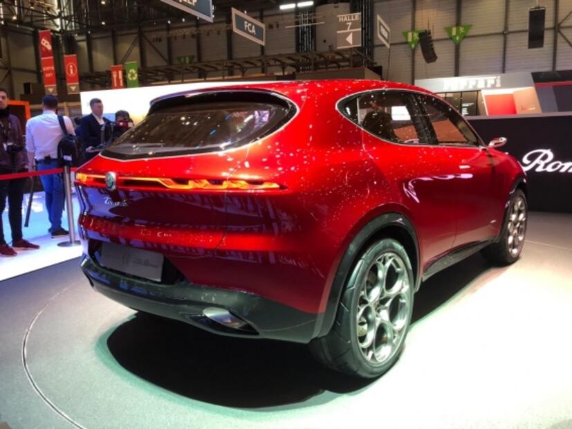 Alfa Romeo presenta su primera SUV híbrida