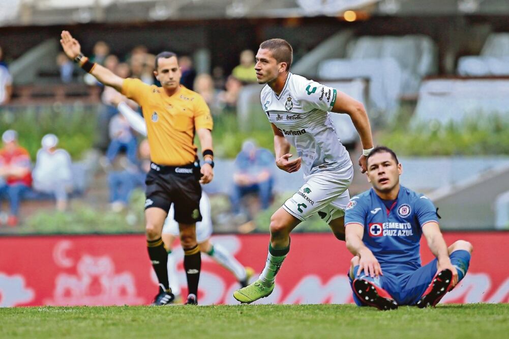 El Cruz Azul no ha logrado hilvanar buenos resultados. Foto: AGUSTÍN CUEVAS. IMAGO7