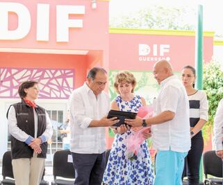 Inauguran centro de rehabilitación integral en Guerrero
