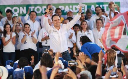 Manolo Jiménez reitera compromiso para dar acceso universal a la salud en cierre de campaña