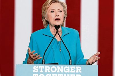 Revela FBI reporte de correos de Clinton