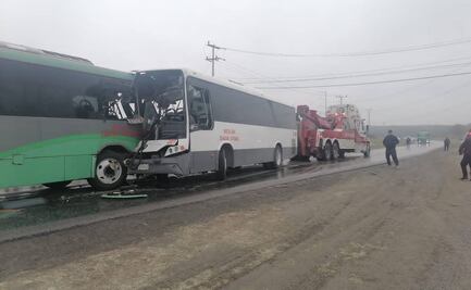 Choque entre dos camiones de transporte público deja 28 personas heridas en Nuevo León 