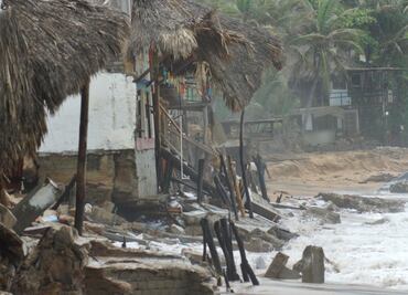 Banamex normaliza operaciones en Guerrero; tres sucursales reabren en Oaxaca tras el paso del huracán Erick