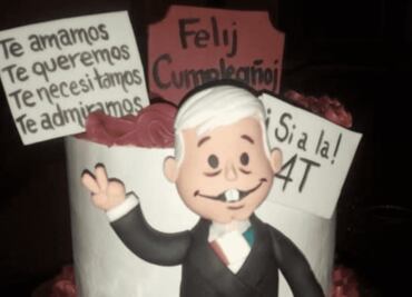 “¡Te necesitamos, Felij Cumpleañoj!": Maestras entregan pastel a AMLO por cumpleaños 68