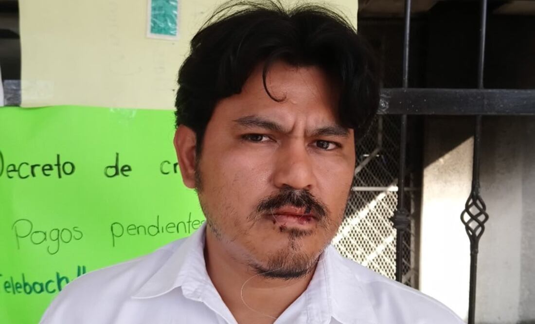 Henry Ruíz Alegría, maestro de telebachillerato comunitario en Chiapas, exige el pago de sueldos devengados desde 2017 (ESPECIAL)