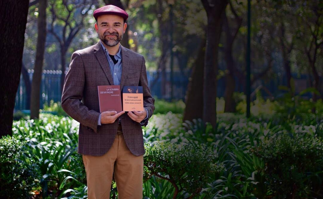 En este año, Gabriel Bernal Granados ha publicado un breve ensayo que complementa al libro que hizo sobre Da Vinci en 2021. Y recientemente vio la luz un título dedicado a su padre, quien murió hace más de tres décadas. Foto: Fernanda Zamora / EL UNIVERSAL