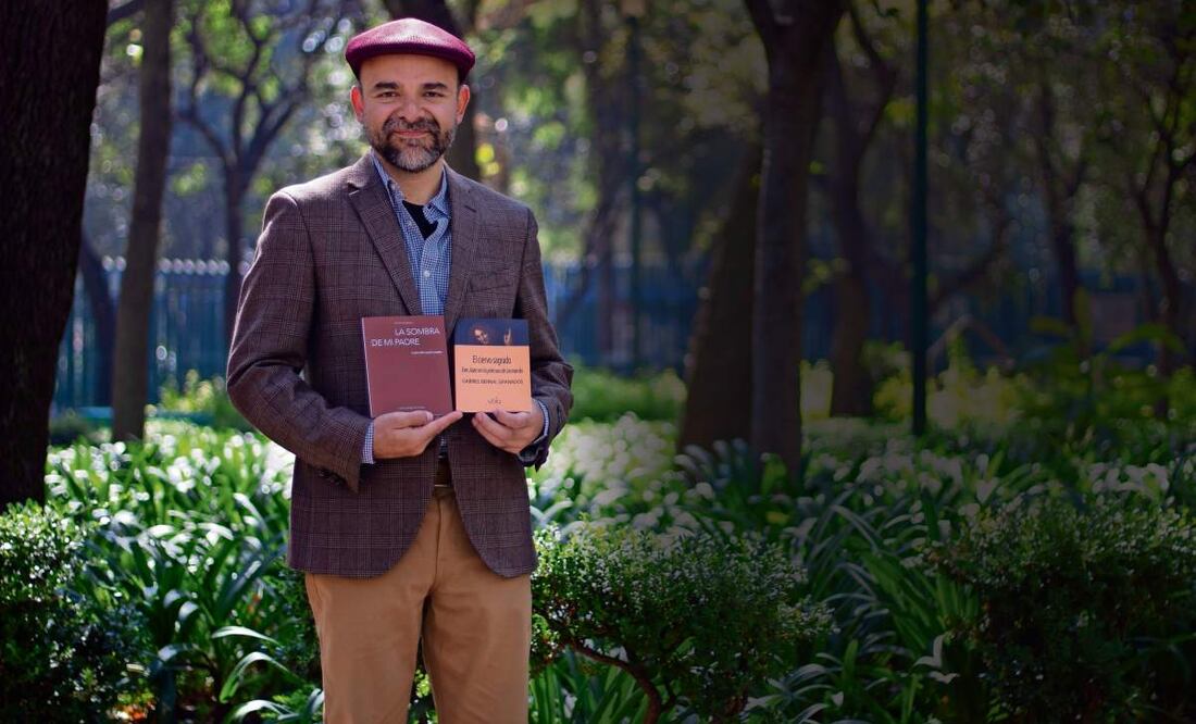 En este año, Gabriel Bernal Granados ha publicado un breve ensayo que complementa al libro que hizo sobre Da Vinci en 2021. Y recientemente vio la luz un título dedicado a su padre, quien murió hace más de tres décadas. Foto: Fernanda Zamora / EL UNIVERSAL