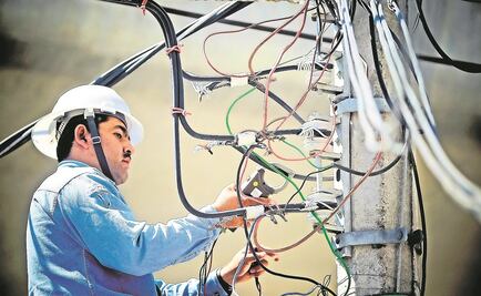 CFE reporta pérdidas de casi 60 mil mdp por robo de electricidad; va contra "diablitos"