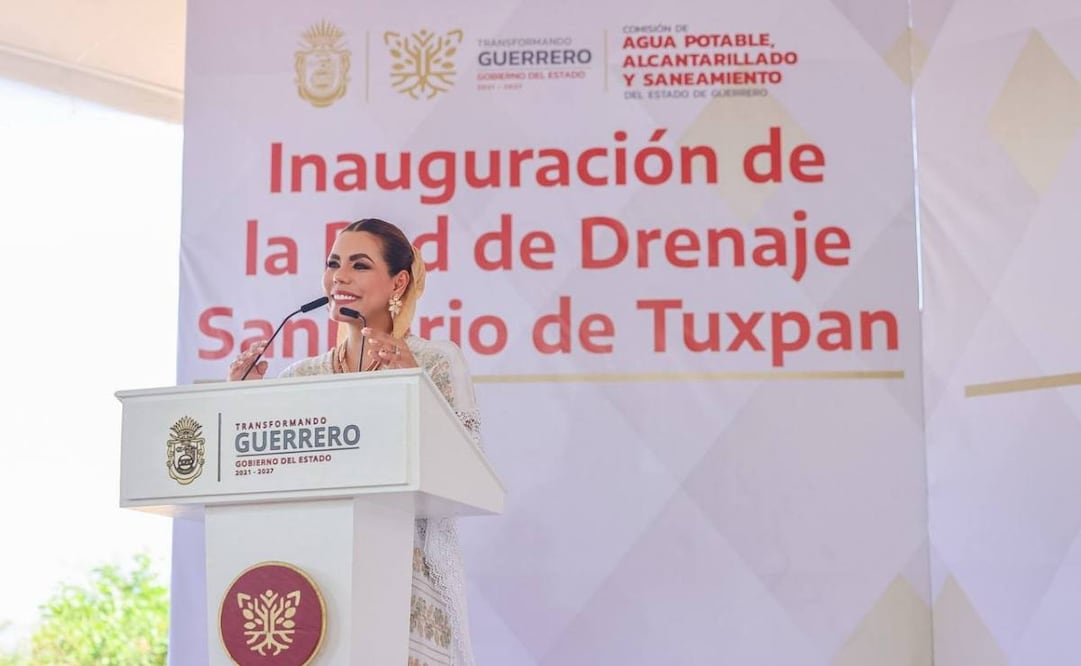 Evelyn Salgado, gobernadora de Guerrero en la inauguración de drenaje sanitario de Tuxpan / Foto: Especial